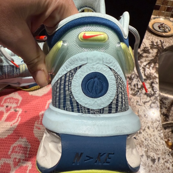 Size 9.5 - Nike Air Zoom GT Jump 2 Alpha Wave - Picture 12 of 14